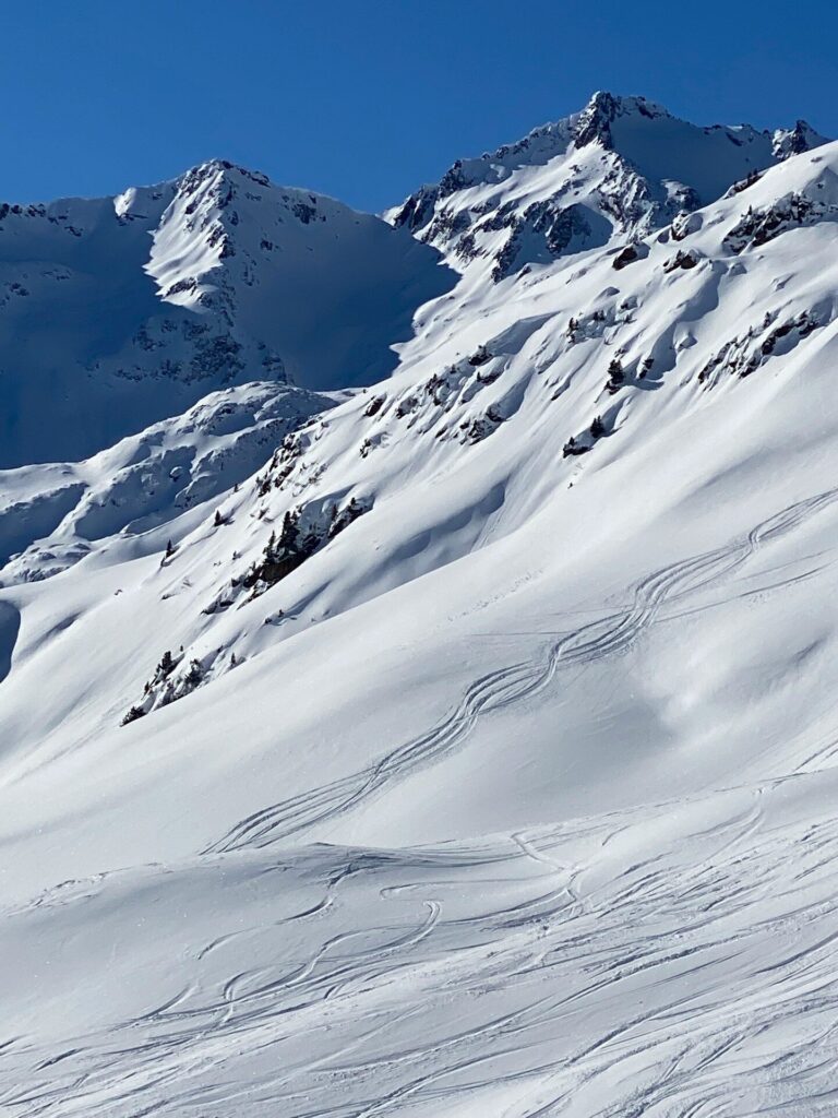 Lyžování v St. Anton am Arlberg: objevte jedno z nejznámějších středisek rakouských Alp St. Anton am Arlberg – lyžování